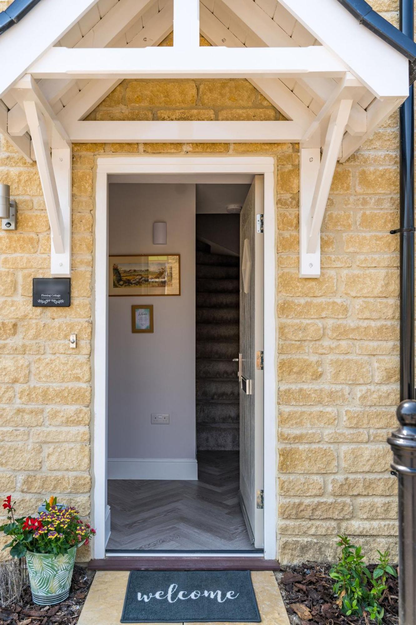 Fleming Cottage - Contemporary Cotswold Home Upper Rissington 외부 사진
